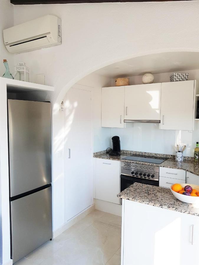 Neu Renovierte Villa Mit Privatem Pool Fusslaeufig Zum Meer Бениса Экстерьер фото